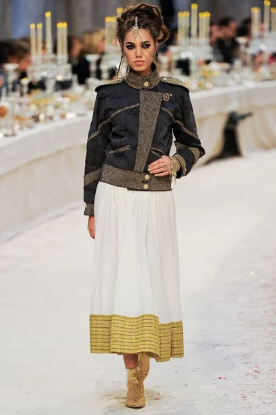 Look 57